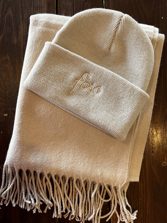 Limitiertes Black Week-Angebot! Mütze und Schal als Set