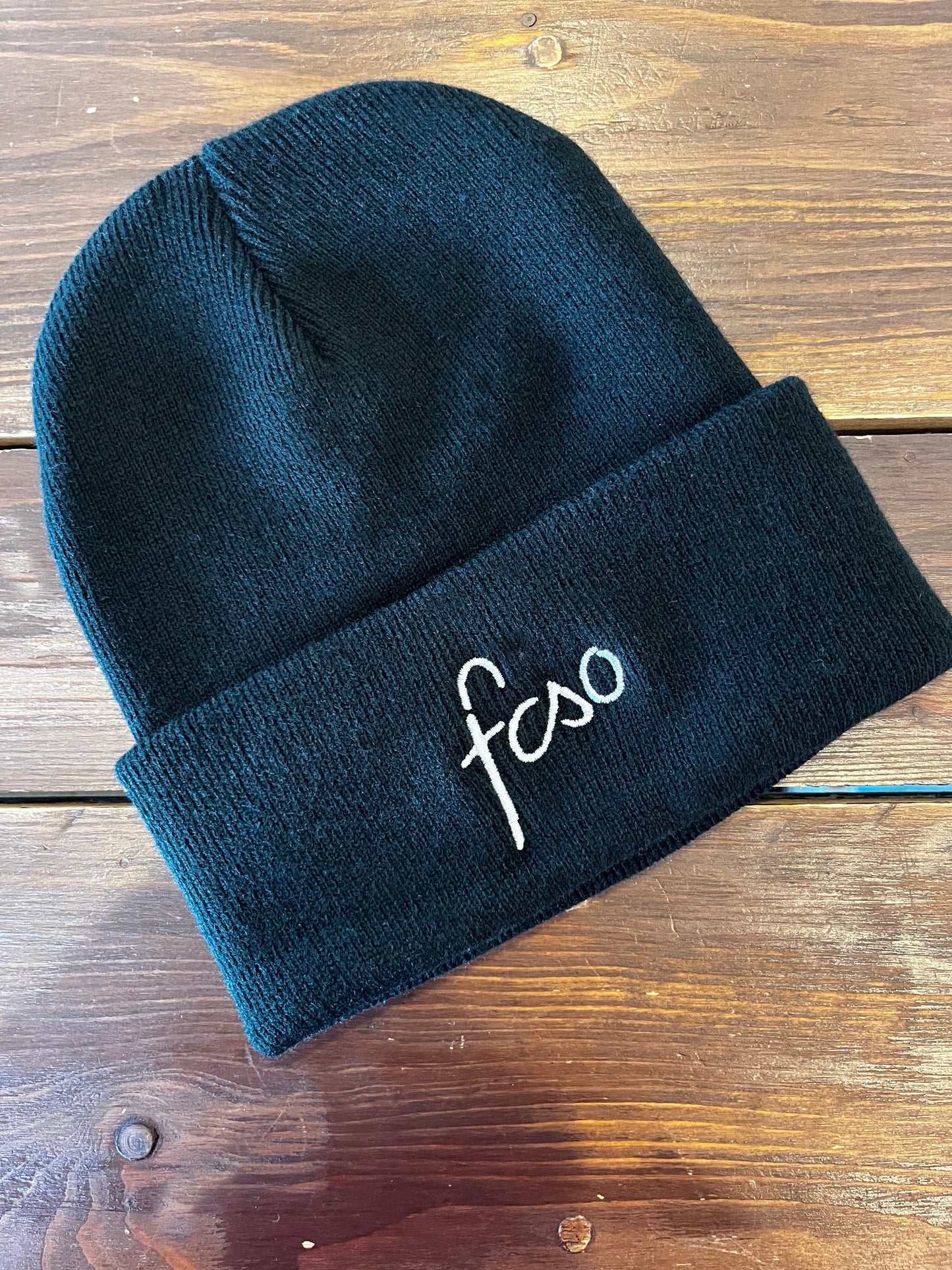 Limitiertes Black Week-Angebot! Wintermütze in vielen Farben mit Stick-Logo