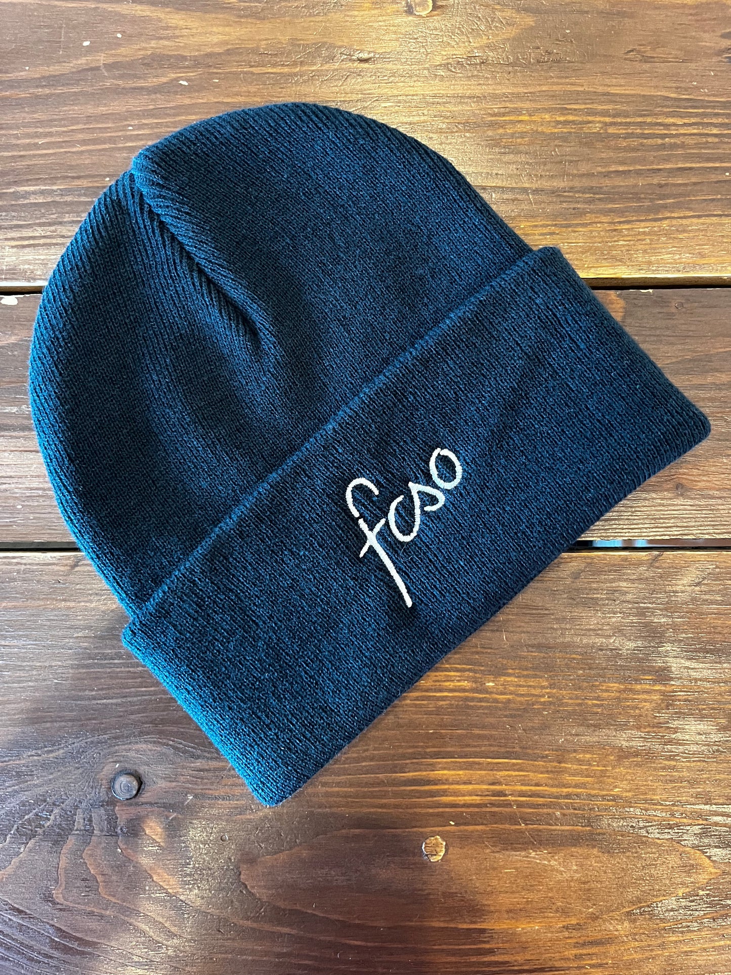 Limitiertes Black Week-Angebot! Wintermütze in vielen Farben mit Stick-Logo