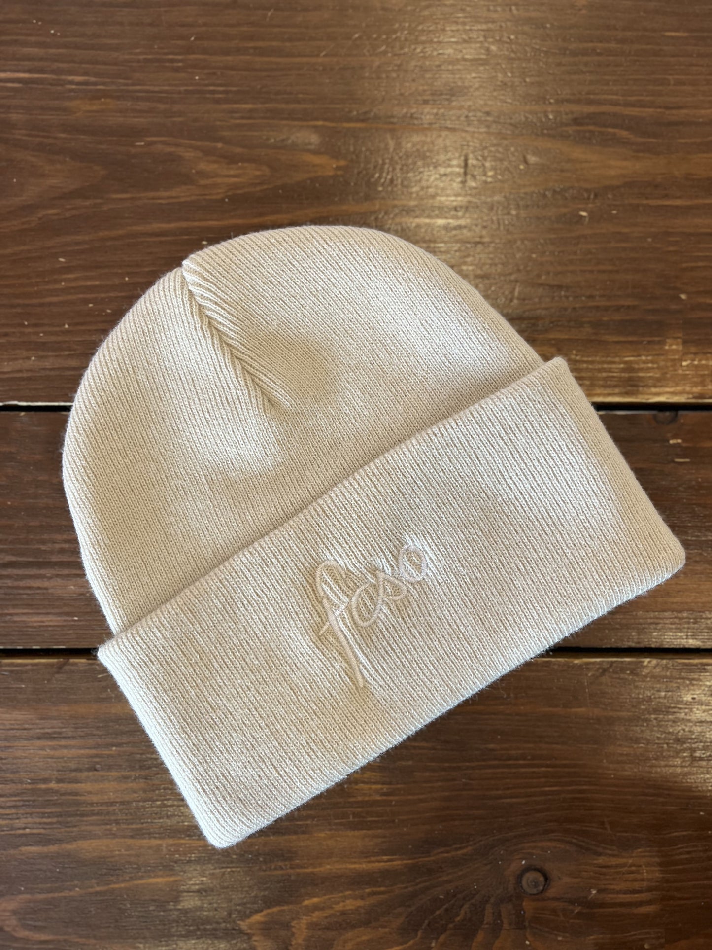 Limitiertes Black Week-Angebot! Wintermütze in vielen Farben mit Stick-Logo