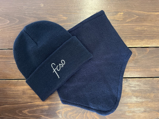 Limitiertes Black Week-Angebot! Mütze und Halswärmer als Set in Navy oder Rot